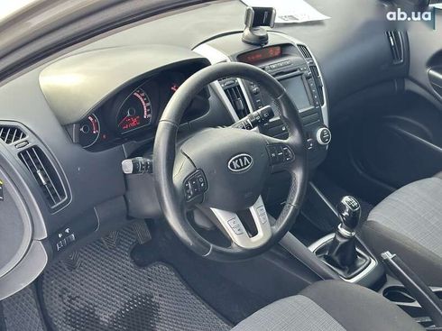 Kia Cee'd 2012 - фото 17