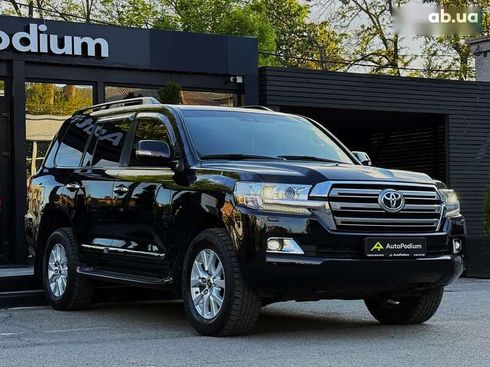 Toyota Land Cruiser 2019 - фото 3