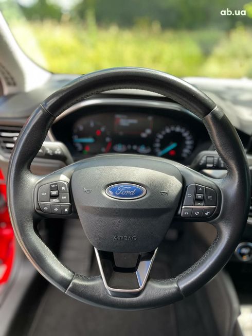 Ford Focus 2019 красный - фото 9