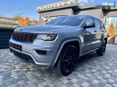 Jeep Grand Cherokee 2017 - фото 3