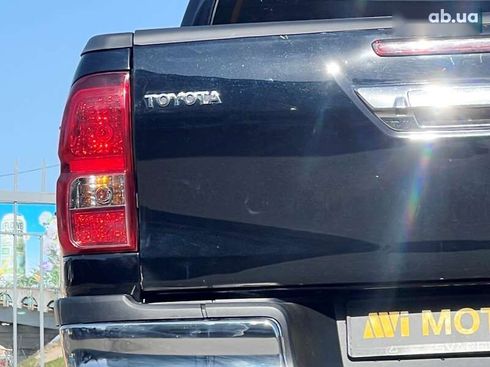 Toyota Hilux 2017 - фото 19