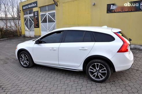 Volvo V60 Cross Country 2015 - фото 11
