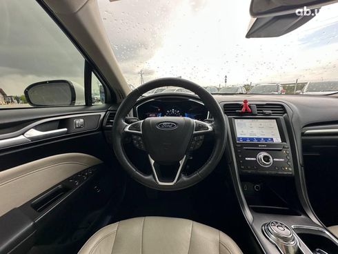 Ford Fusion 2017 белый - фото 33