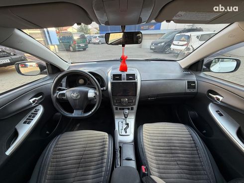 Toyota Corolla 2010 белый - фото 14
