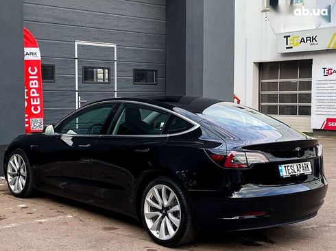 Tesla Model 3 2020 - фото 8
