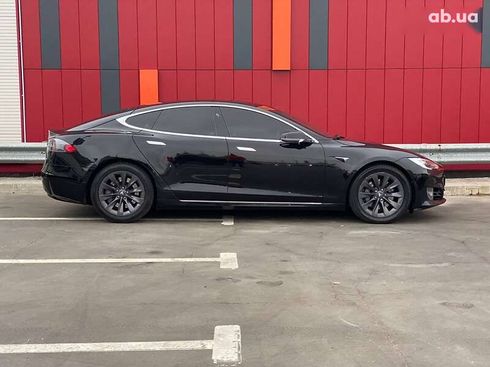 Tesla Model S 2018 - фото 9
