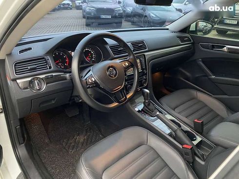 Volkswagen Passat 2018 - фото 11