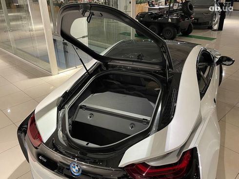 BMW i8 2014 - фото 10