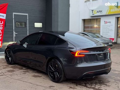 Tesla Model 3 2024 - фото 8