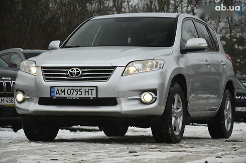 Toyota RAV4 2010 - фото 6