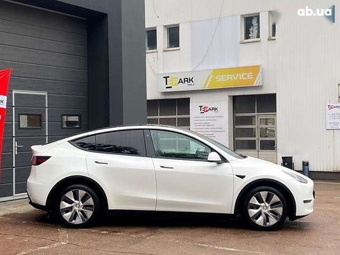 Tesla Model Y 2022 - фото 11