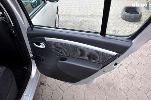 Dacia Sandero 2010 - фото 24