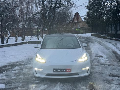 Tesla Model 3 2021 белый - фото 2