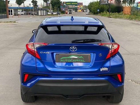 Toyota C-HR 2018 - фото 8