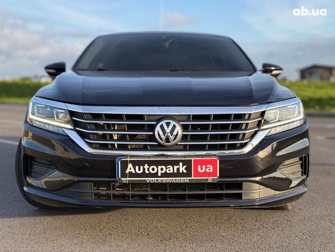 Volkswagen Passat 2019 черный - фото 2