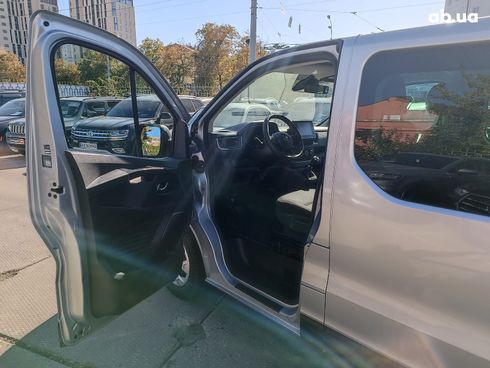 Renault Trafic 2022 серый - фото 40