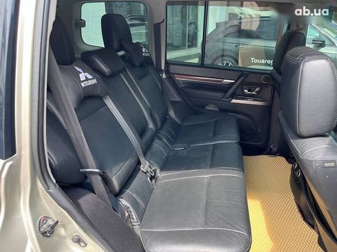Mitsubishi Pajero 2012 - фото 23