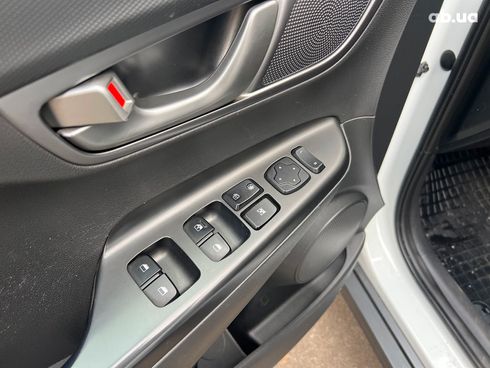 Hyundai Kona Electric 2019 белый - фото 28