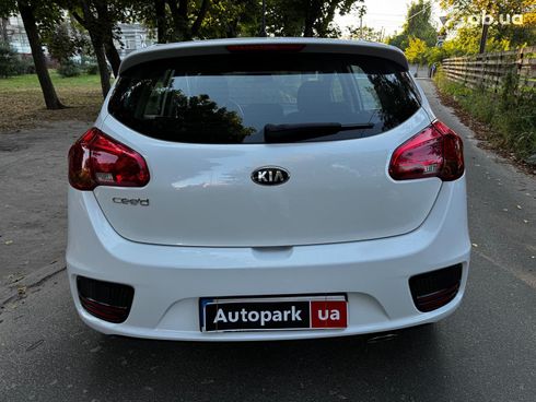 Kia Cee'd 2018 белый - фото 8