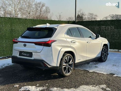 Lexus UX 2022 - фото 2