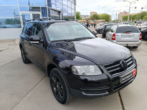 Volkswagen Touareg 2005 черный - фото 8