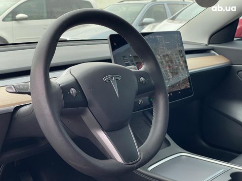 Tesla Model 3 2021 красный - фото 6