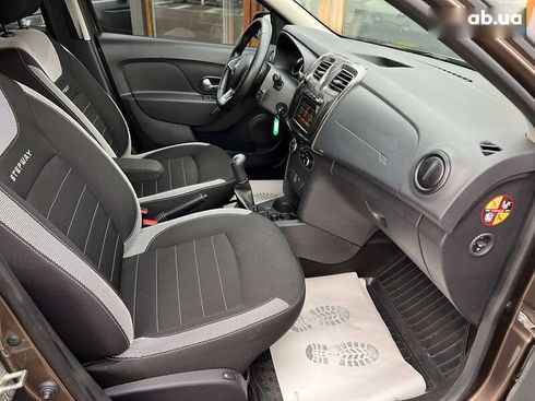 Renault Sandero 2019 - фото 10