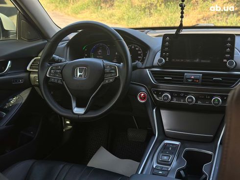 Honda Accord 2019 белый - фото 39