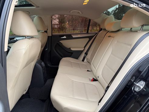 Volkswagen Jetta 2017 черный - фото 16