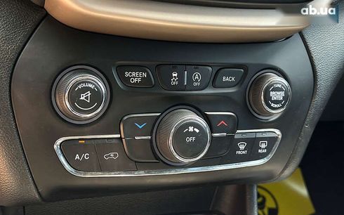 Jeep Cherokee 2016 - фото 17