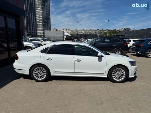 Volkswagen Passat 2017 - фото 6