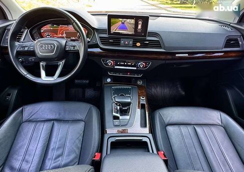 Audi Q5 2017 - фото 25