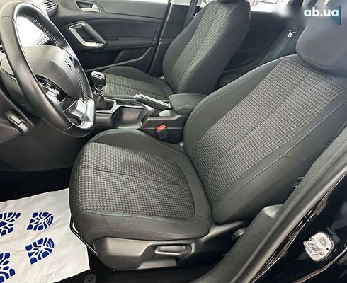 Peugeot 308 2019 - фото 8