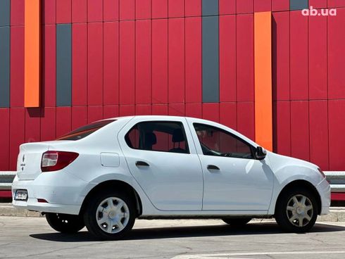 Renault Logan 2016 - фото 8