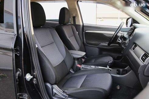 Mitsubishi Outlander 2012 - фото 12