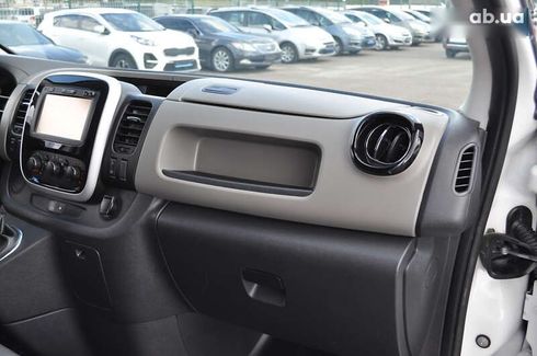 Renault Trafic 2018 - фото 27