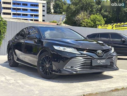 Toyota Camry 2019 - фото 3