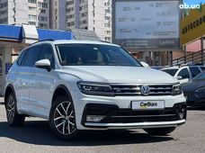 Продажа б/у Volkswagen Tiguan 2018 года - купить на Автобазаре