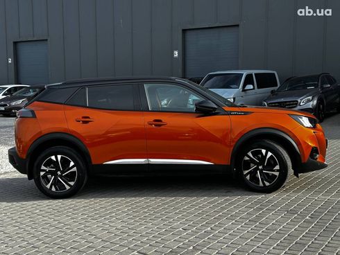 Peugeot 2008 2020 оранжевый - фото 12