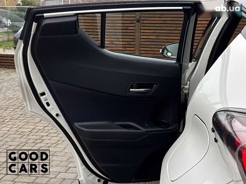 Toyota C-HR 2018 - фото 24