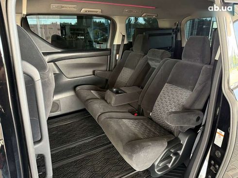 Toyota Vellfire 2017 - фото 28