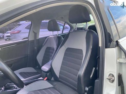 Volkswagen Jetta 2015 - фото 19