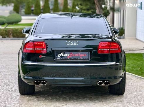 Audi S8 2010 - фото 21