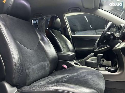 Toyota RAV4 2012 - фото 18