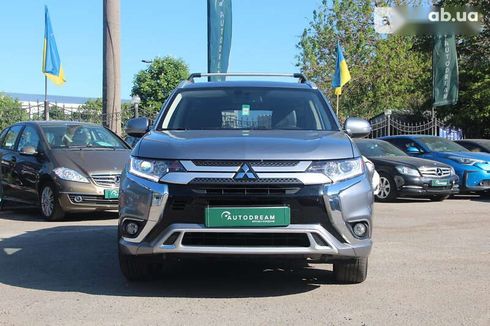 Mitsubishi Outlander 2019 - фото 8