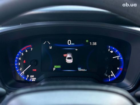 Toyota Corolla 2021 белый - фото 11