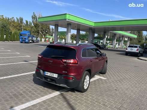 Jeep Cherokee 2015 красный - фото 15