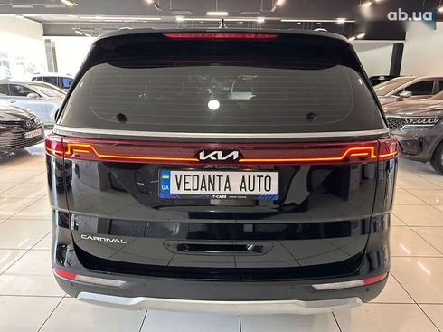 Kia Carnival 2022 - фото 7