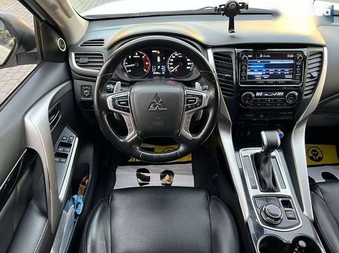 Mitsubishi Pajero Sport 2017 - фото 11