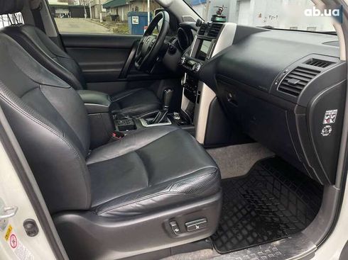 Toyota Land Cruiser Prado 2012 - фото 23